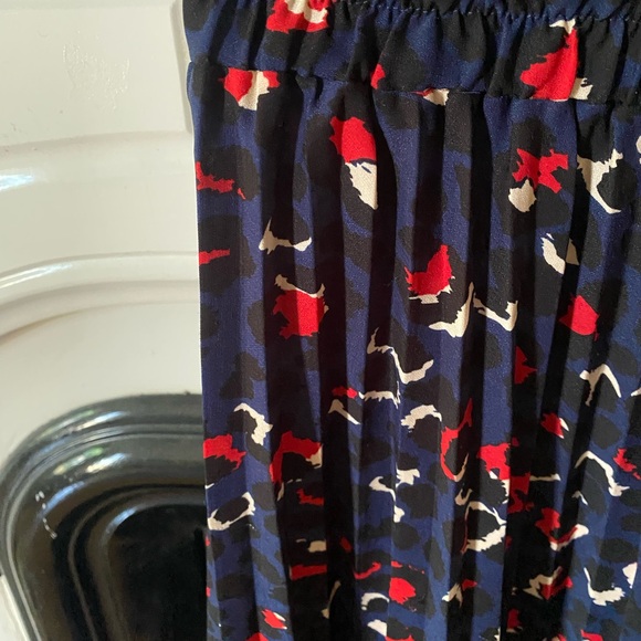 Vintage Print Pleated Midi Skirt - Picture 4 of 4